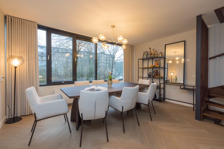 Foto 18 van Aert van Neslaan 70