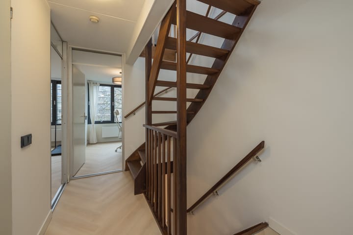 Foto 22 van Aert van Neslaan 70