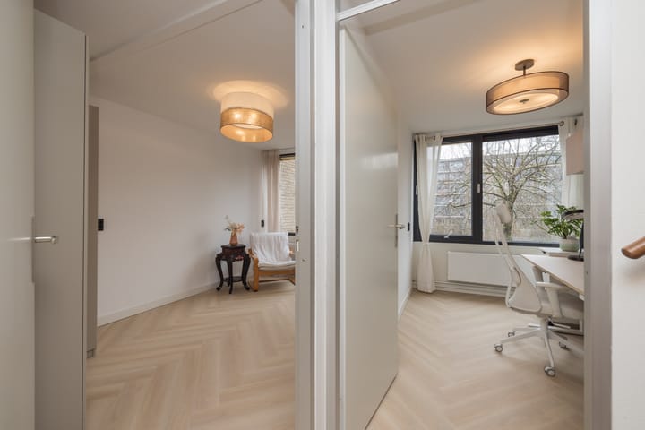 Foto 30 van Aert van Neslaan 70