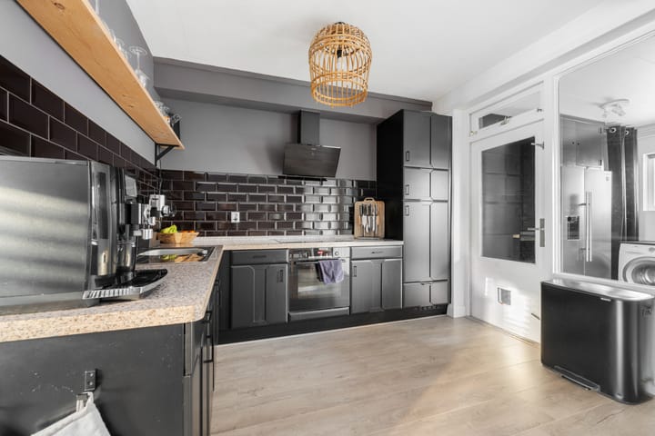 Foto 15 van Voeghoutenstraat 49