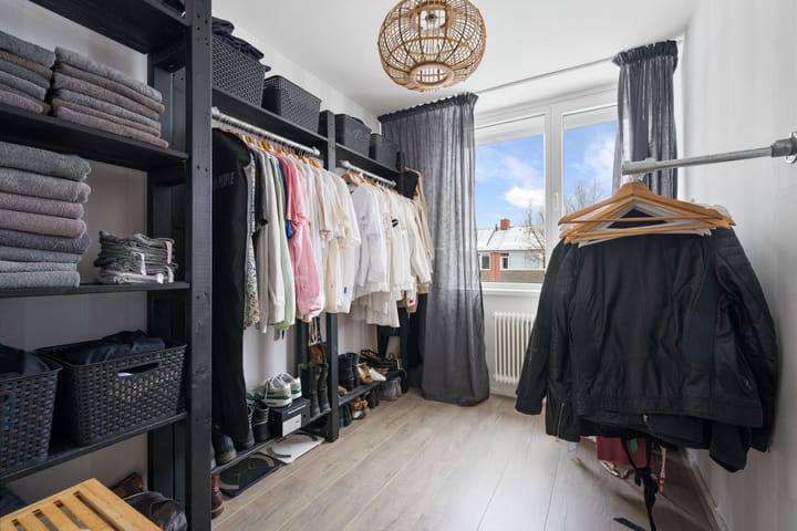 Foto 27 van Voeghoutenstraat 49