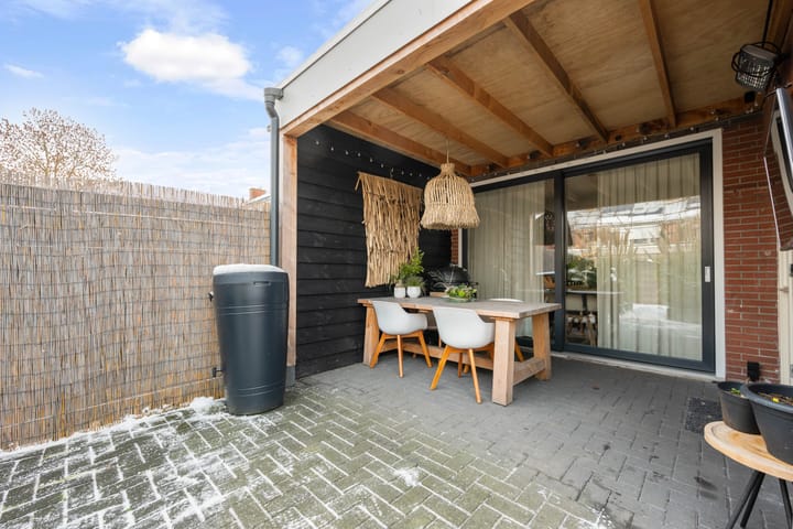 Foto 32 van Voeghoutenstraat 49