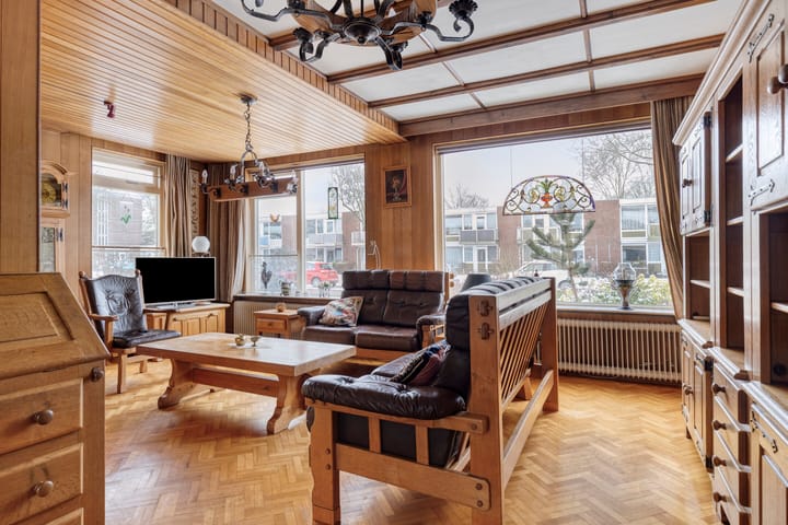 Foto 10 van Oostlaan 50