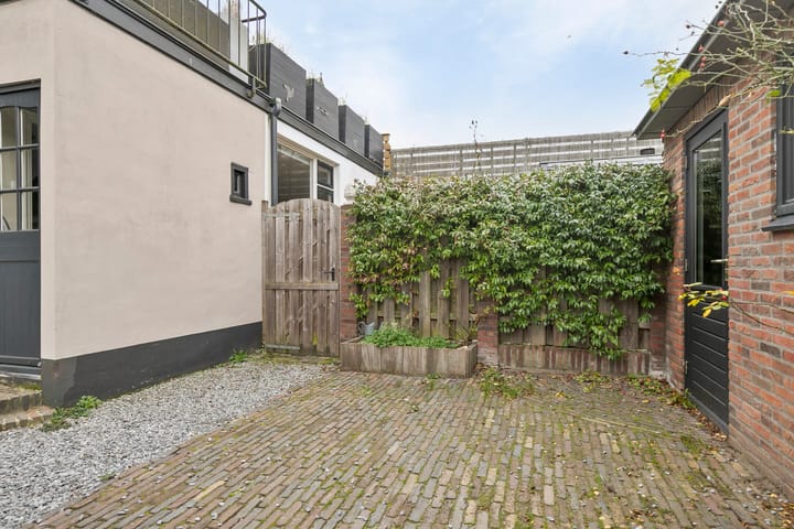 Foto 18 van Burgemeester Penstraat 61