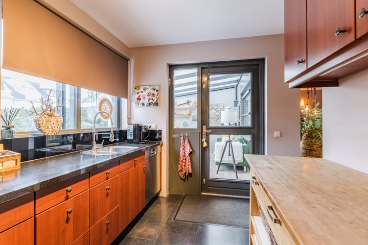 Foto 10 van Maasbommelstraat 36