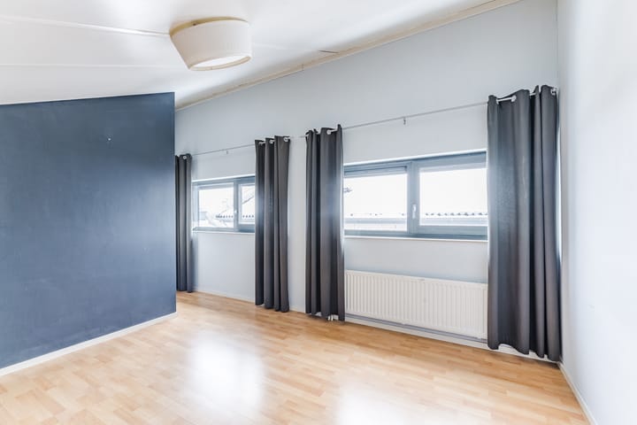 Foto 25 van Maasbommelstraat 36