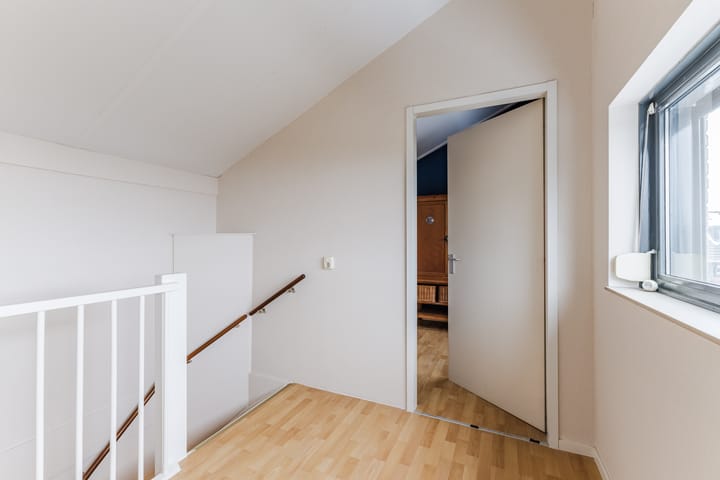 Foto 28 van Maasbommelstraat 36