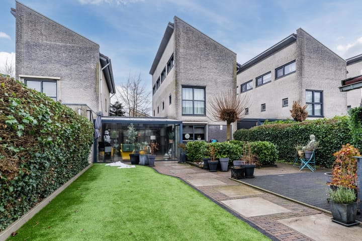 Foto 33 van Maasbommelstraat 36