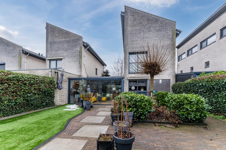 Foto 40 van Maasbommelstraat 36