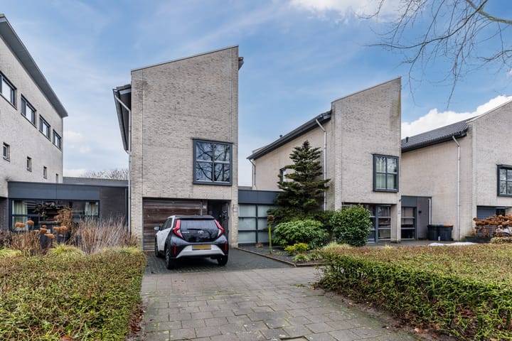 Foto 41 van Maasbommelstraat 36