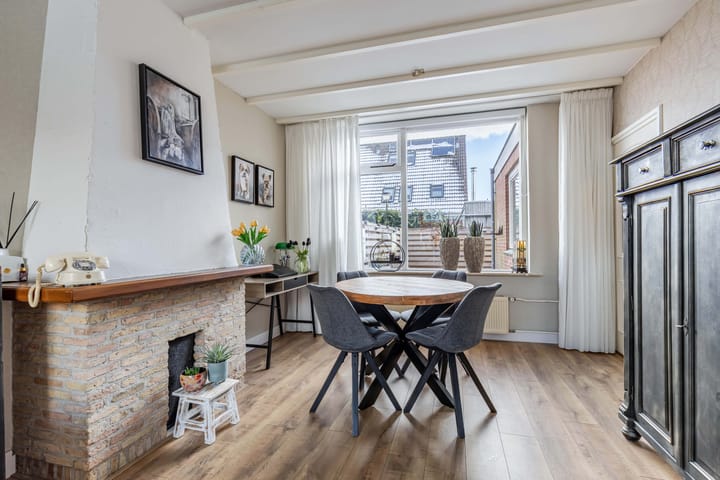 Foto 15 van Professor Camperstraat 16