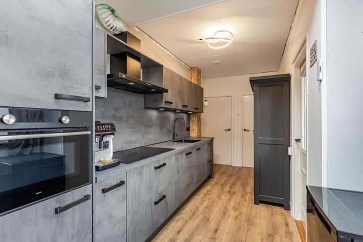 Foto 19 van Professor Camperstraat 16