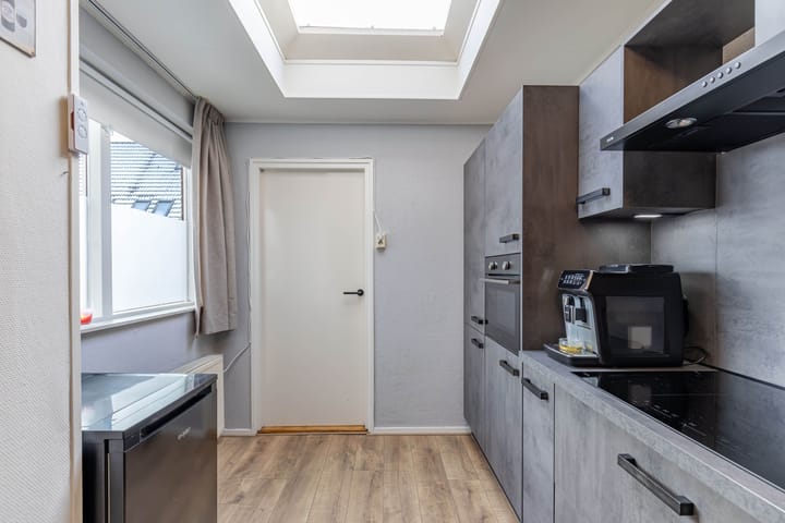 Foto 18 van Professor Camperstraat 16