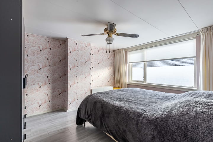 Foto 25 van Professor Camperstraat 16