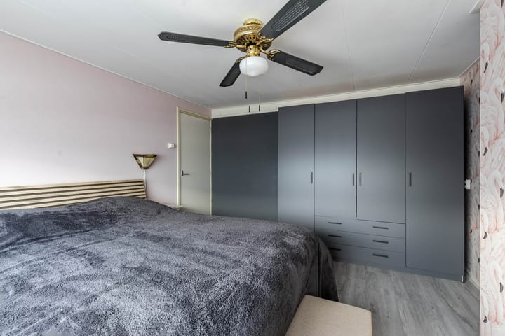 Foto 27 van Professor Camperstraat 16