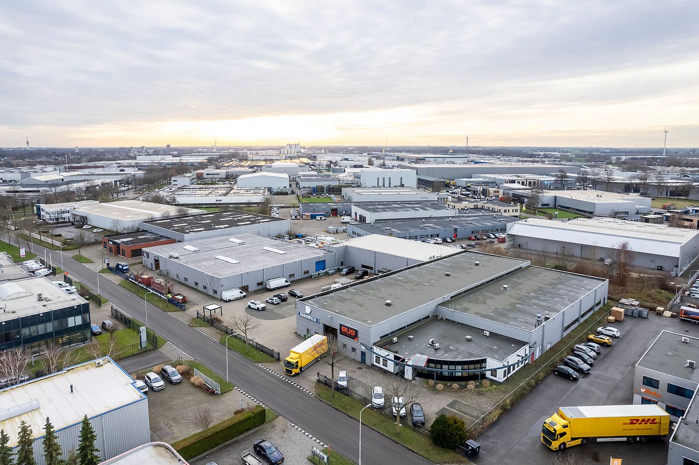 View photo 4 of Belder 7