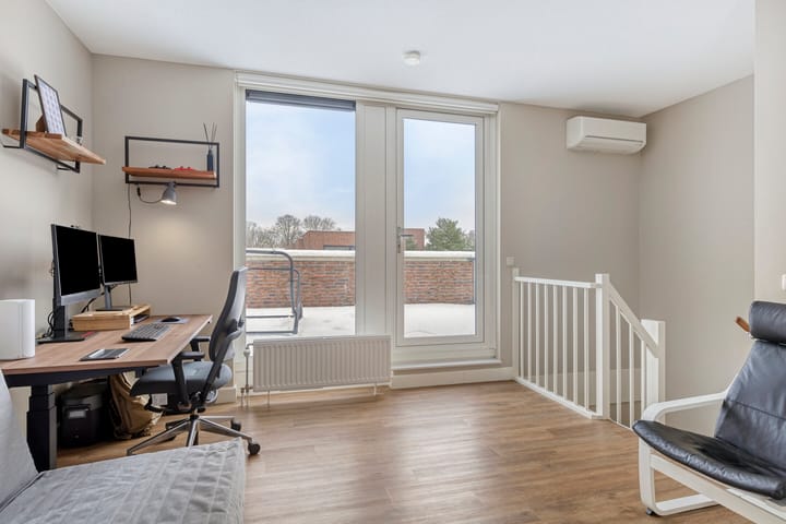 Foto 21 van van Maanenstraat 31