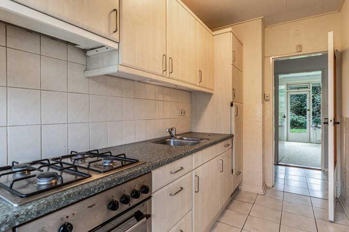 Photo 15 of Paterswoldseweg 464