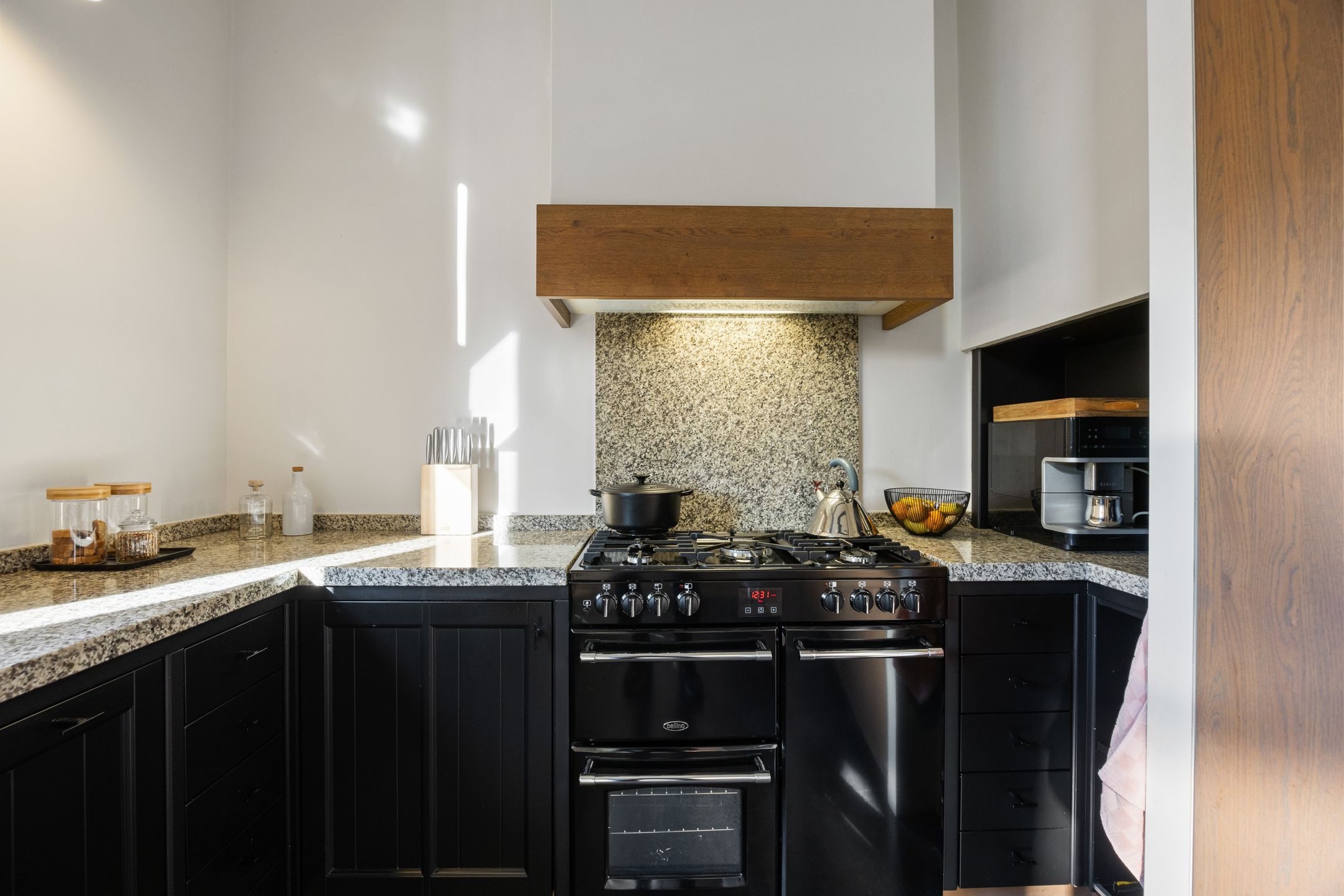 Foto 24 van Spoorstraat 15