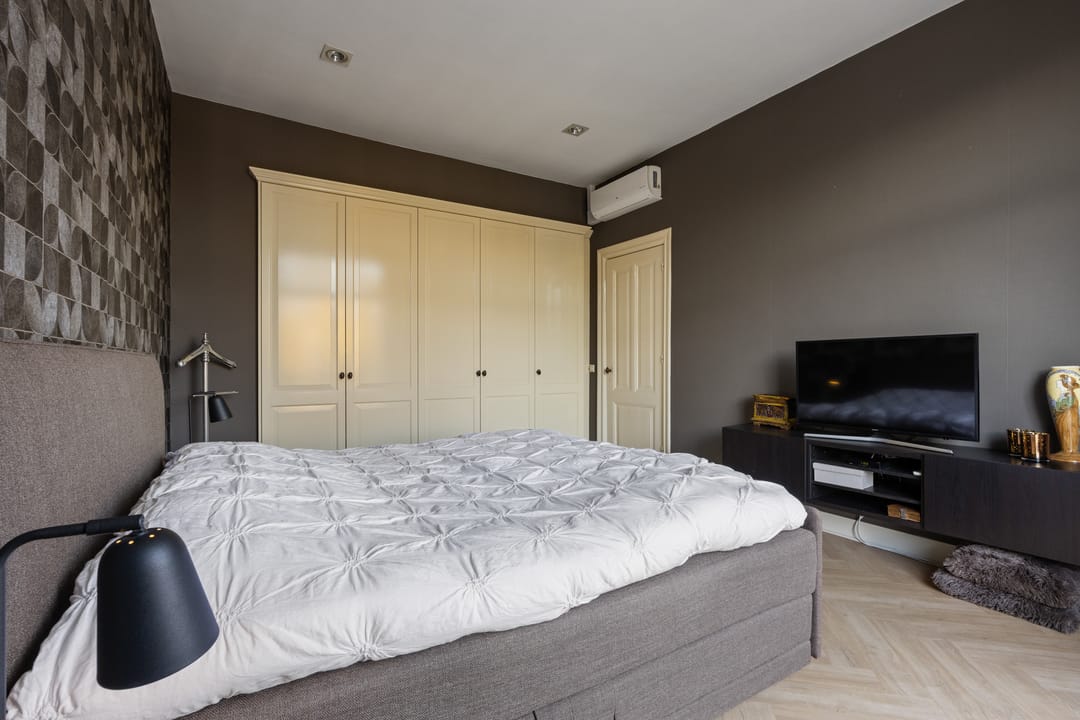 Foto 37 van Spoorstraat 15