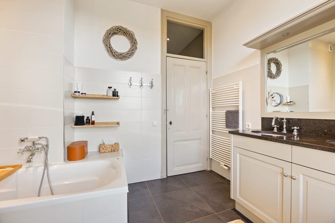 Foto 43 van Spoorstraat 15