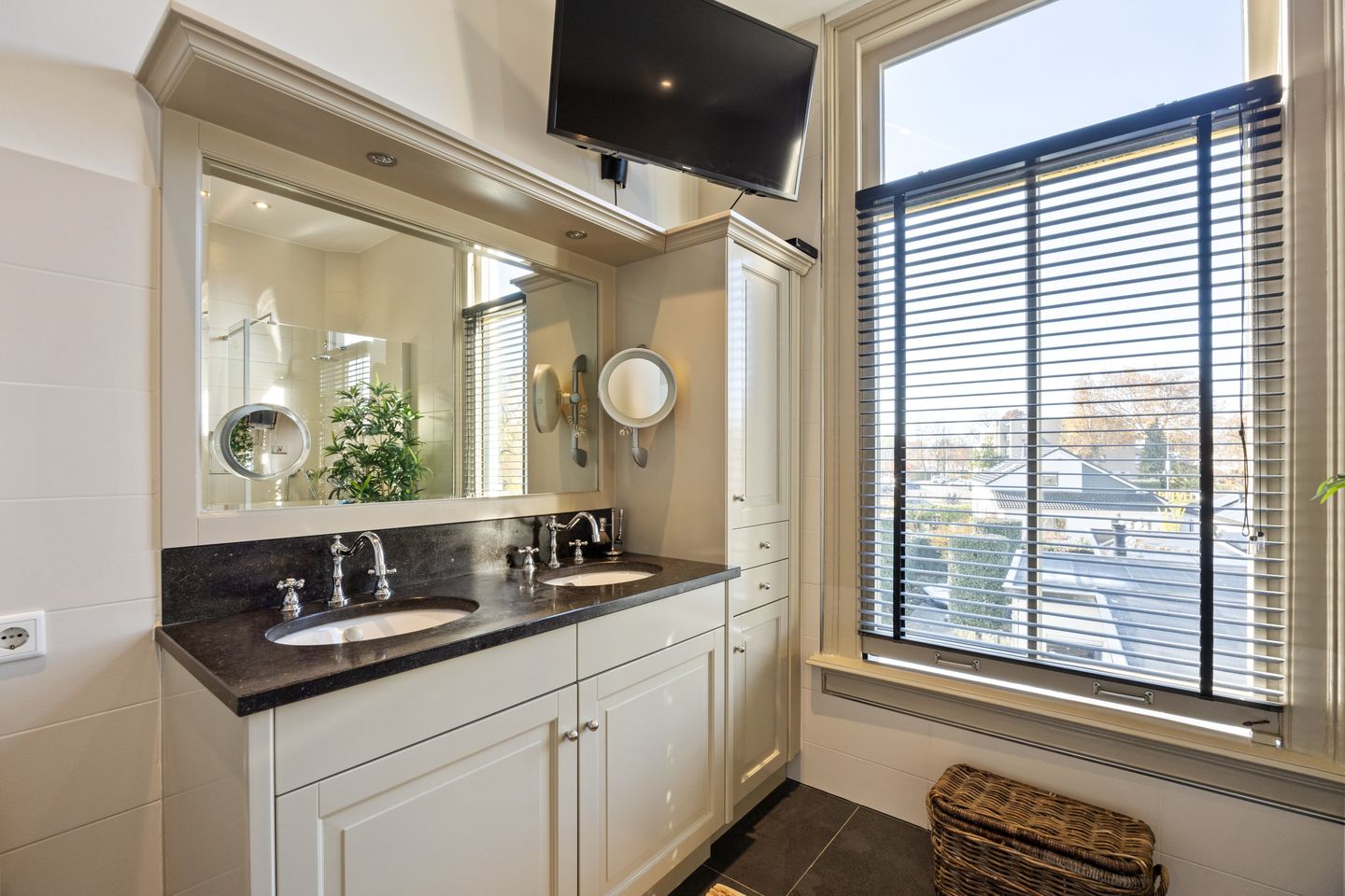 Foto 44 van Spoorstraat 15