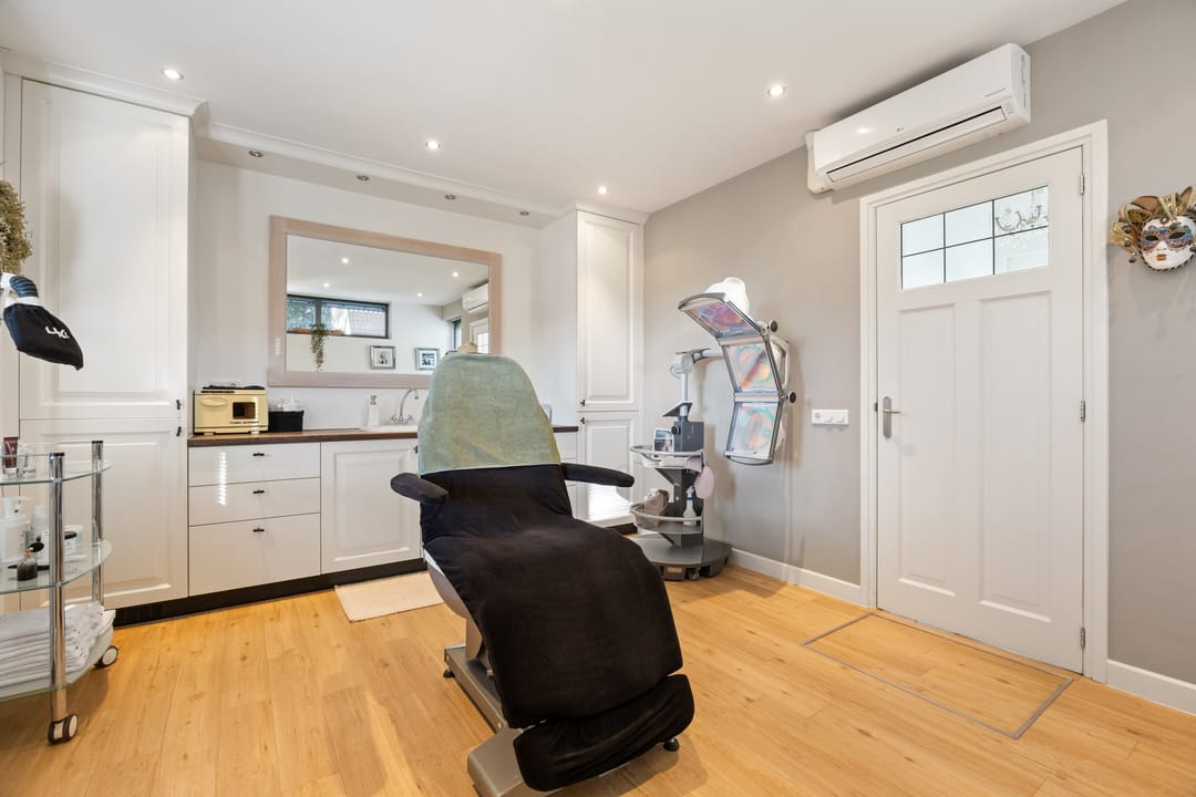 Foto 56 van Spoorstraat 15