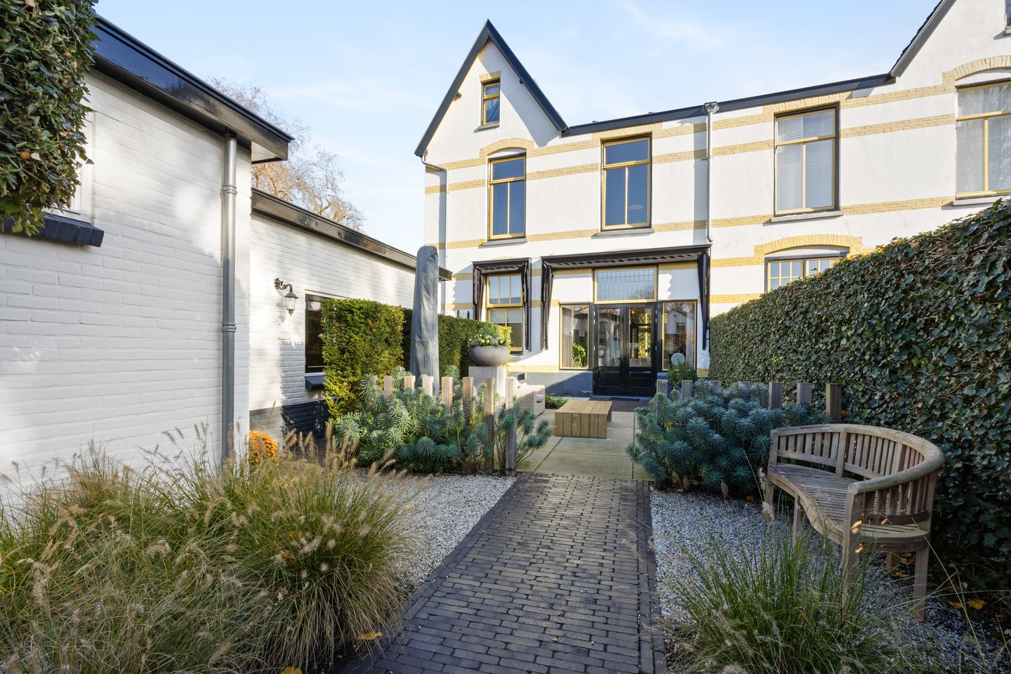 Foto 59 van Spoorstraat 15