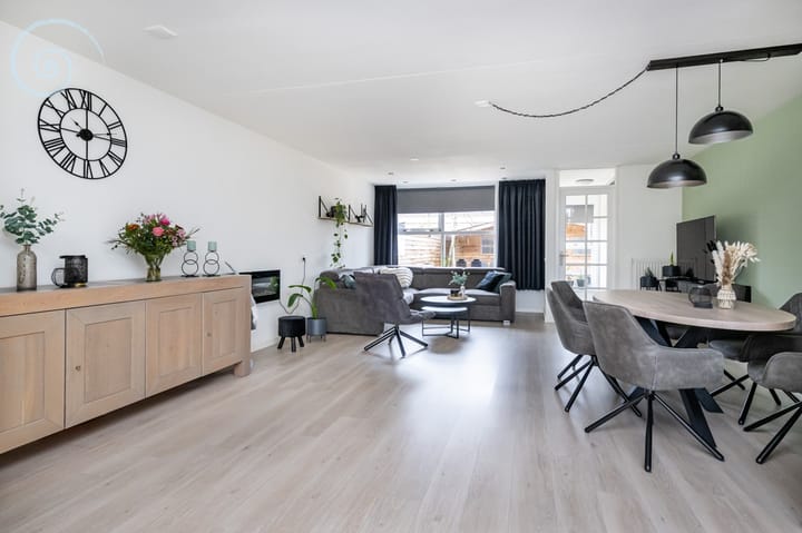 Photo 12 of Botter 9