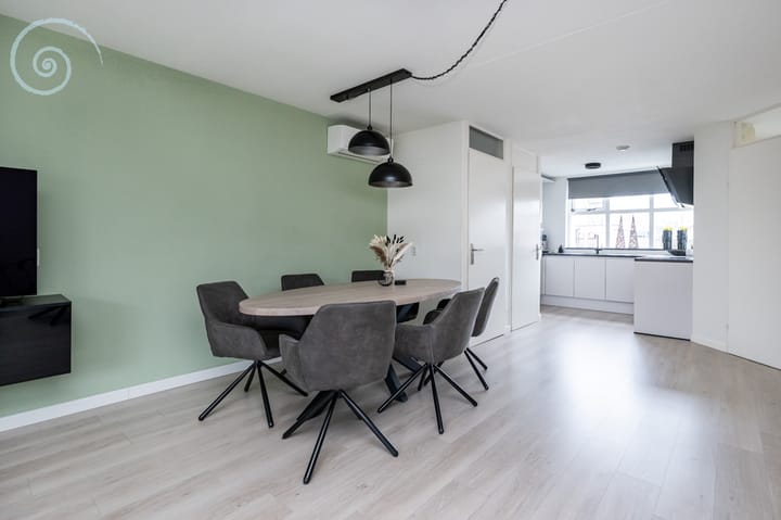 Photo 14 of Botter 9