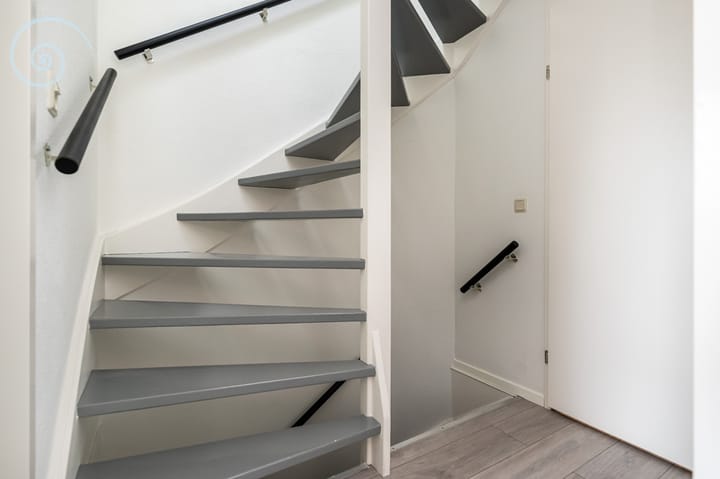 Photo 17 of Botter 9