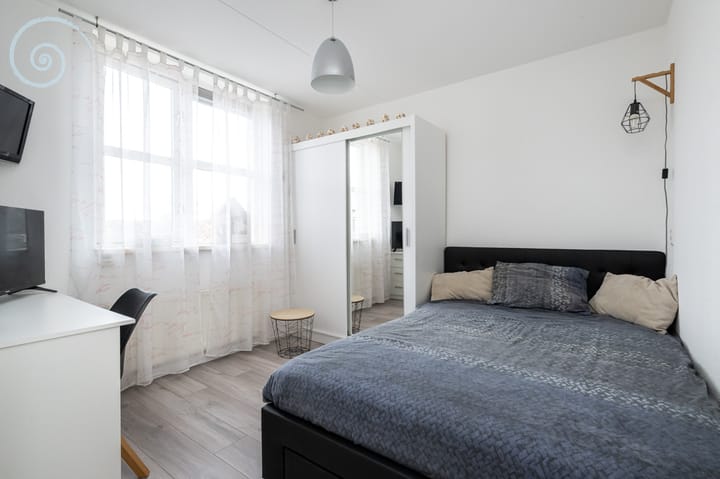 Photo 20 of Botter 9