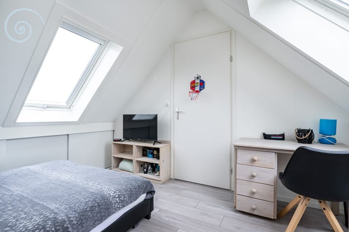 Photo 29 of Botter 9