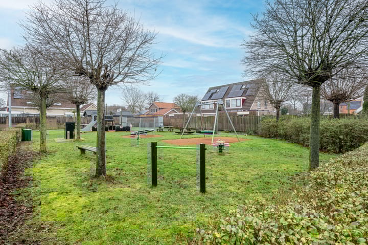 Photo 34 of Botter 9