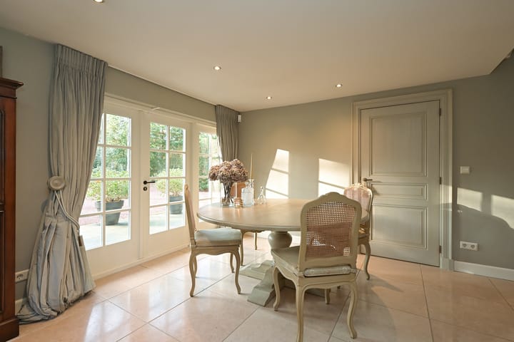 Foto 19 van Van der Oudermeulenlaan 8