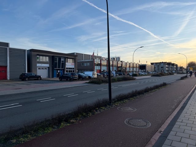 Bekijk foto 5 van Julianaweg 200-a