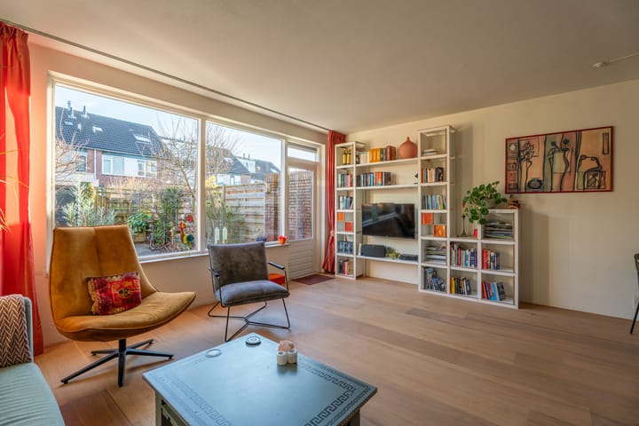 Foto 4 van Purperforel 10