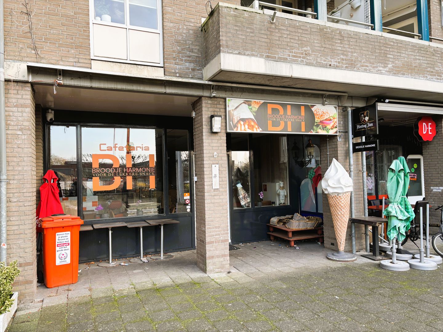 Bekijk foto 2 van Harmonieplein 39