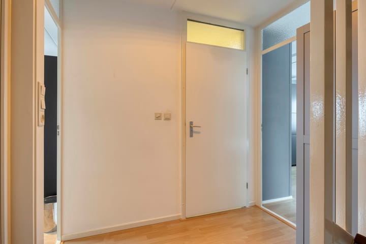 Photo 23 of Waterlelie 7