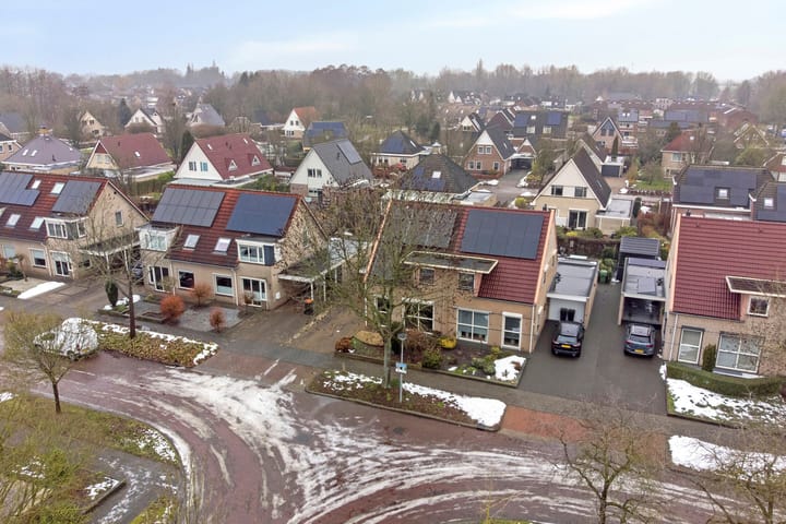 Photo 41 of Waterlelie 7