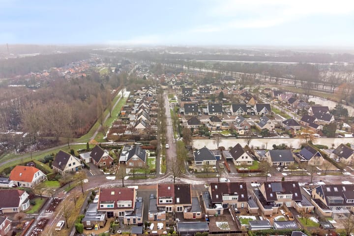 Photo 46 of Waterlelie 7