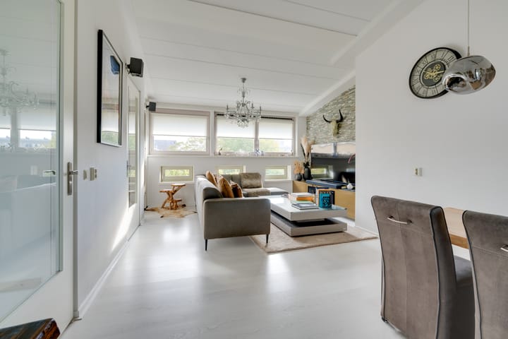 Foto 10 van Aalbersestraat 242-A