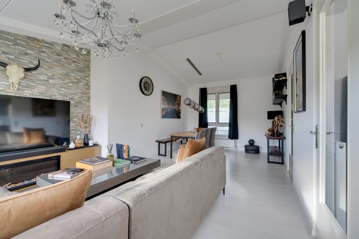 Foto 15 van Aalbersestraat 242-A