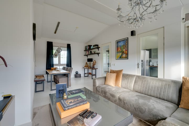 Foto 16 van Aalbersestraat 242-A