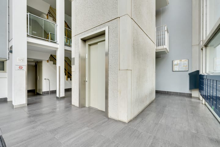 Foto 45 van Aalbersestraat 242-A