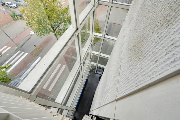 Foto 47 van Aalbersestraat 242-A