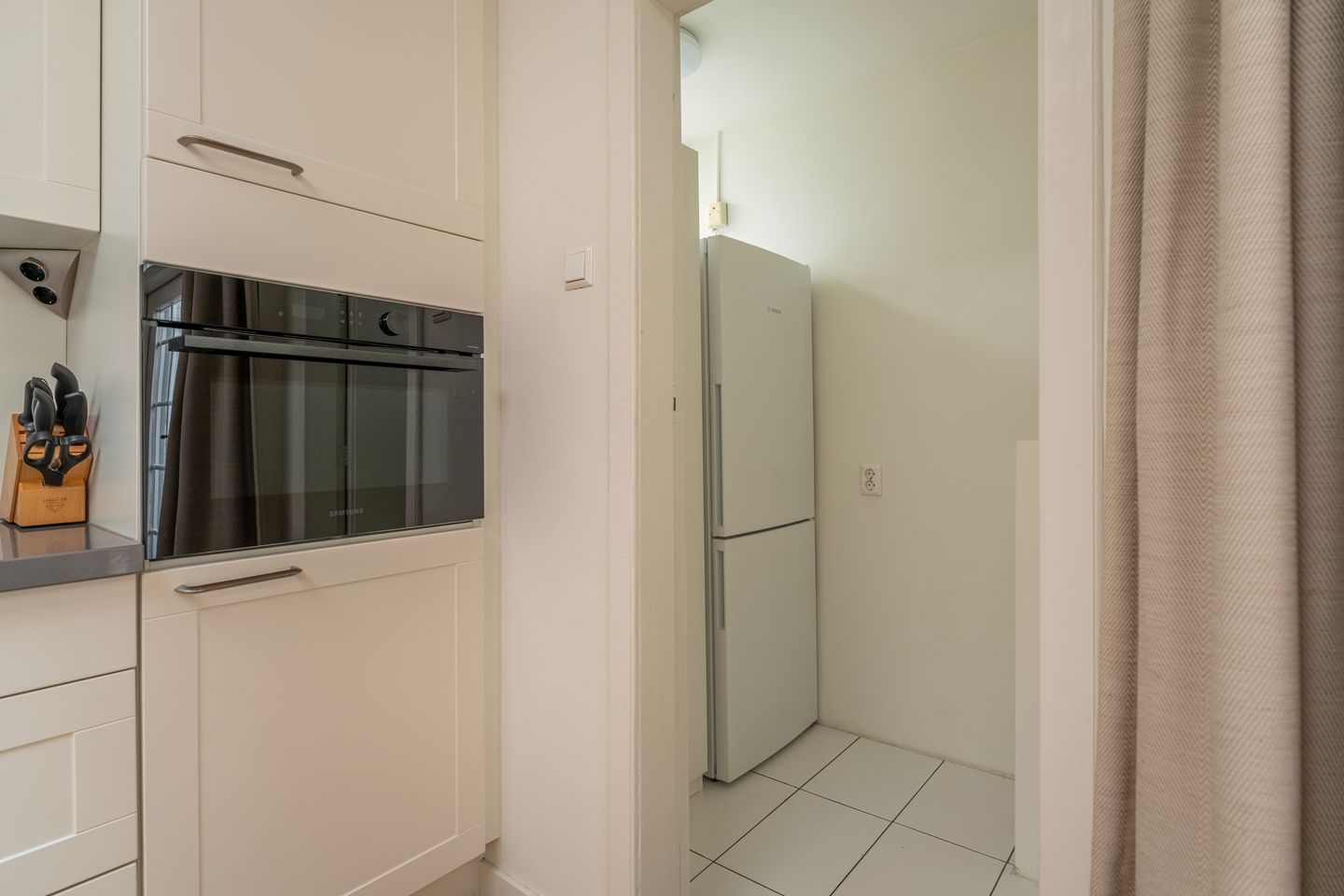 Photo 10 of Borneostraat 15