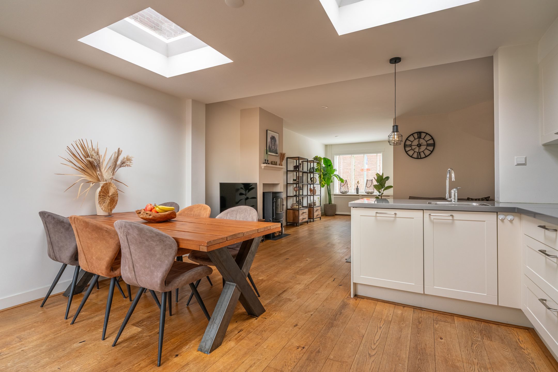 Photo 12 of Borneostraat 15