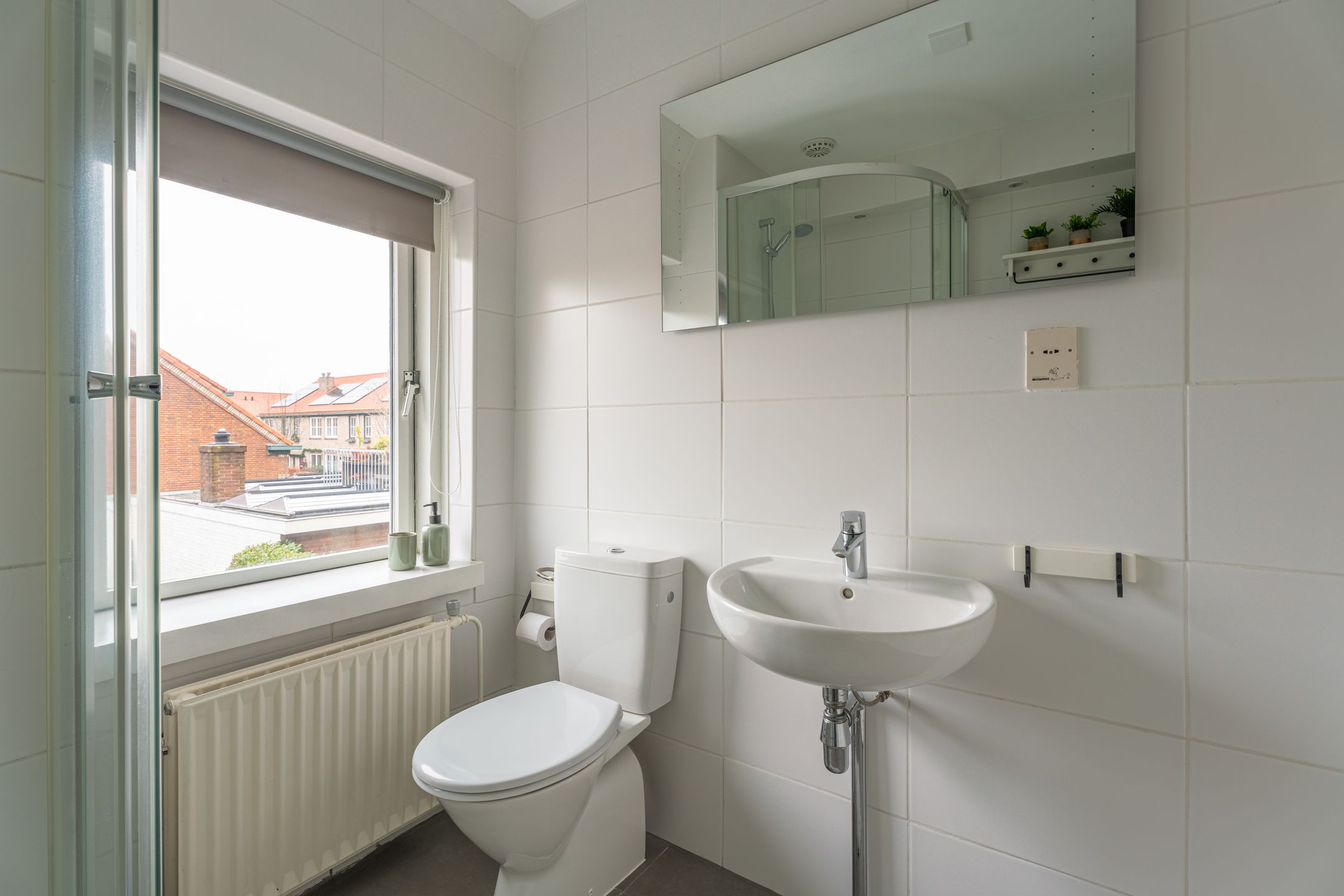 Photo 21 of Borneostraat 15