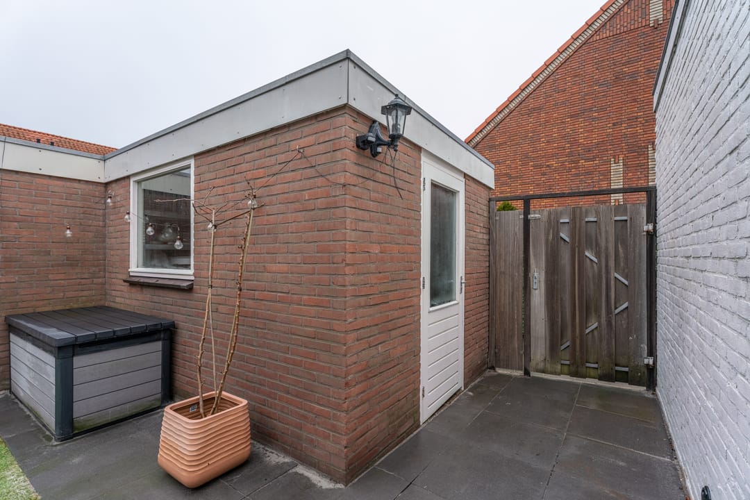 Photo 26 of Borneostraat 15